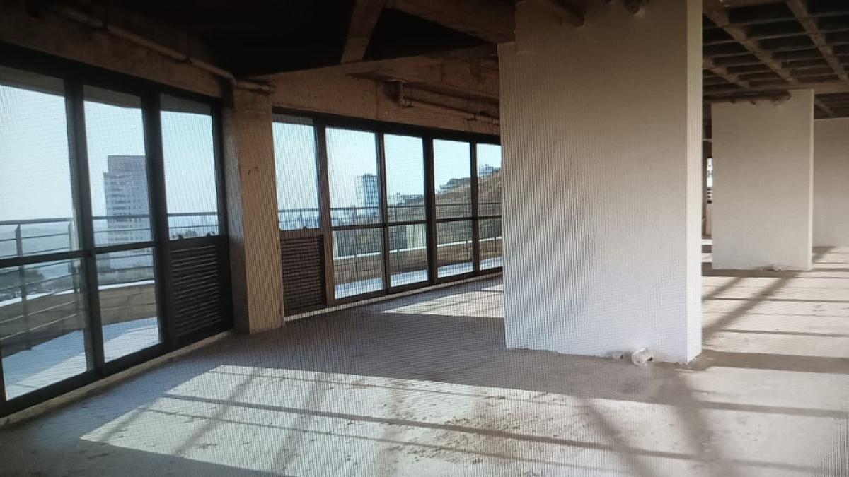 Sala, Estoril, 0 Quarto, 1 Vaga