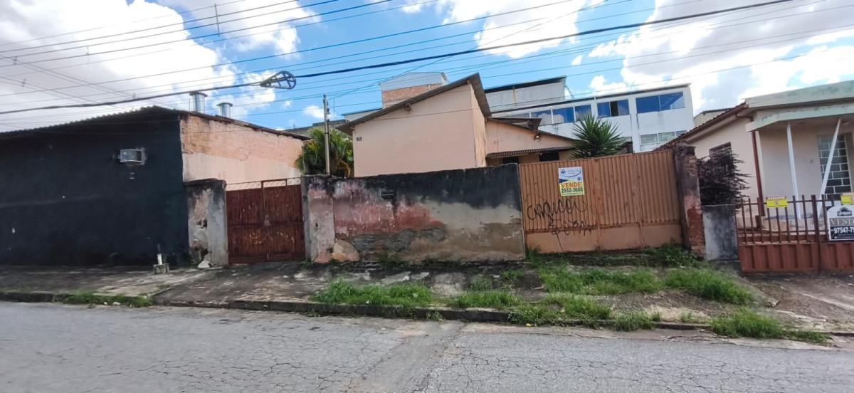 Galpão, Santa Terezinha, 0 Quarto, 0 Vaga