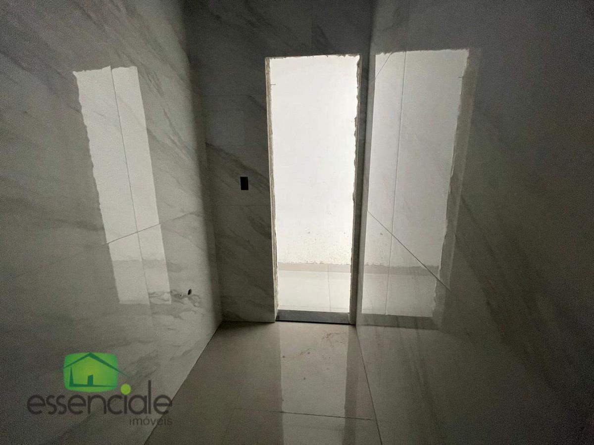 Casa, Europa, 3 Quartos, 3 Vagas, 1 Suíte