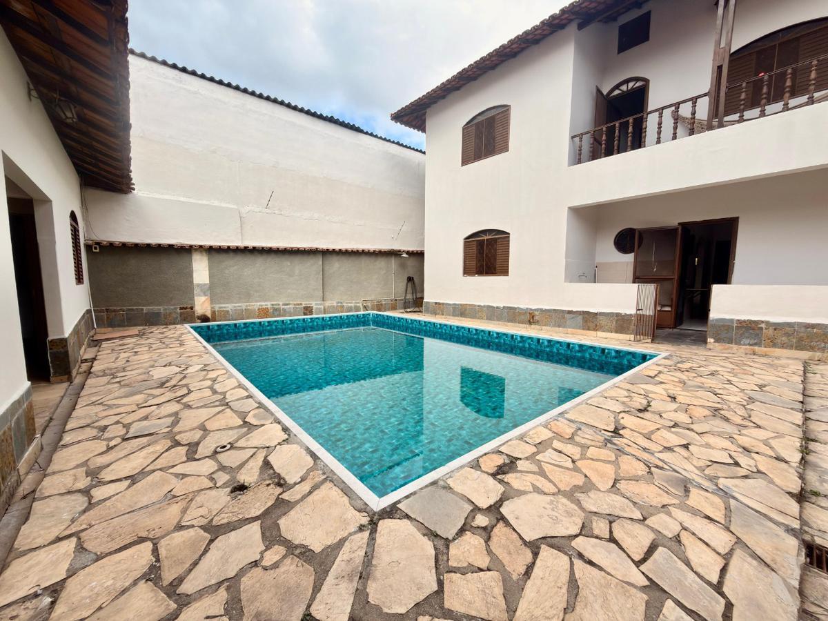 Casa, Jardim Leblon, 4 Quartos, 4 Vagas, 1 Suíte