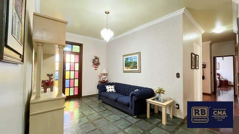 Casa, Luxemburgo, 5 Quartos, 4 Vagas, 2 Suítes