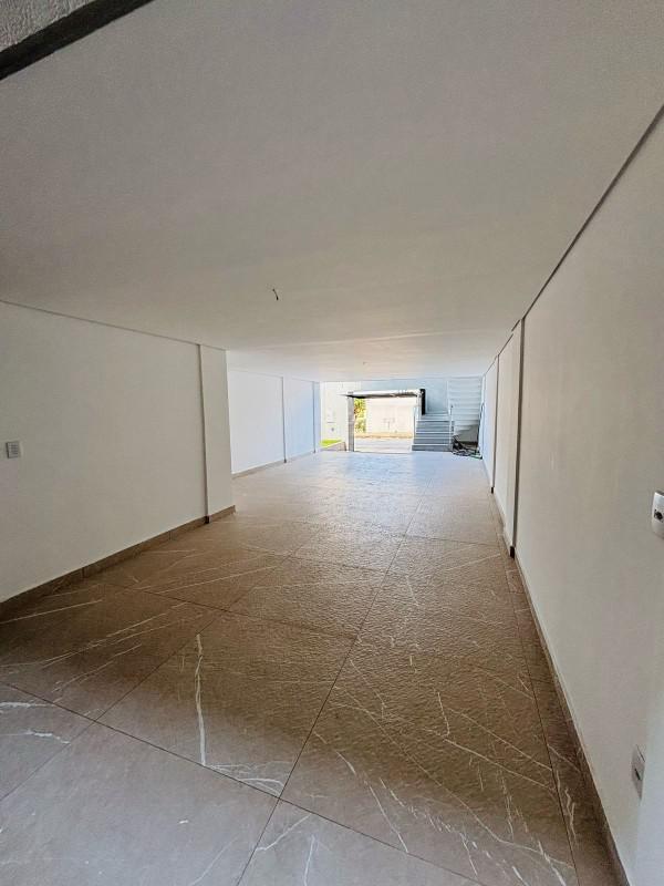Casa, Cabral, 3 Quartos, 4 Vagas, 1 Suíte