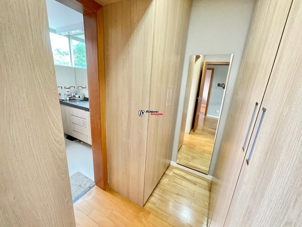 Casa, Trevo, 3 Quartos, 4 Vagas, 1 Suíte