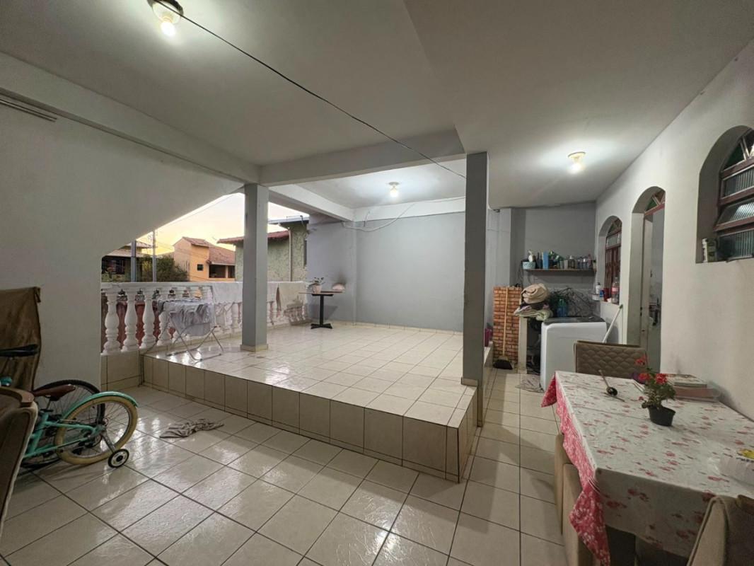 Casa, Tirol (barreiro), 3 Quartos, 3 Vagas, 1 Suíte