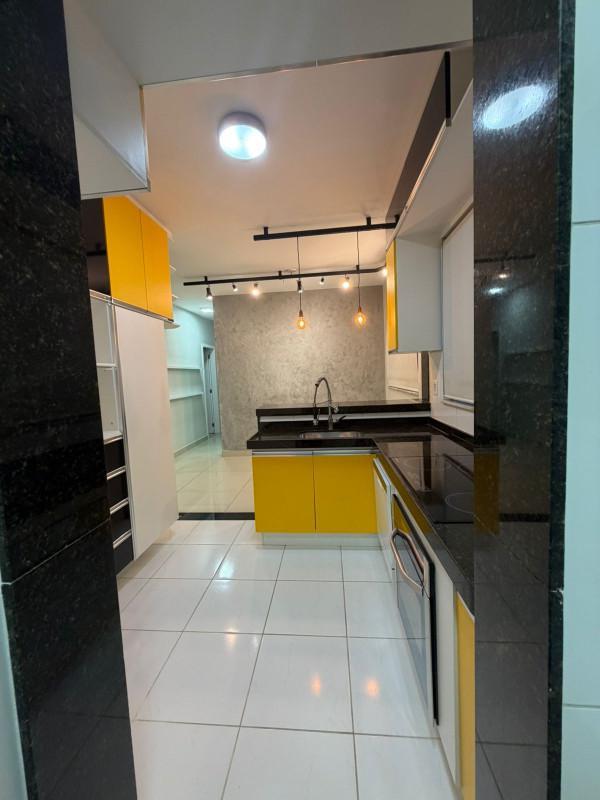 Apartamento, Miramar (barreiro), 3 Quartos, 2 Vagas, 1 Suíte