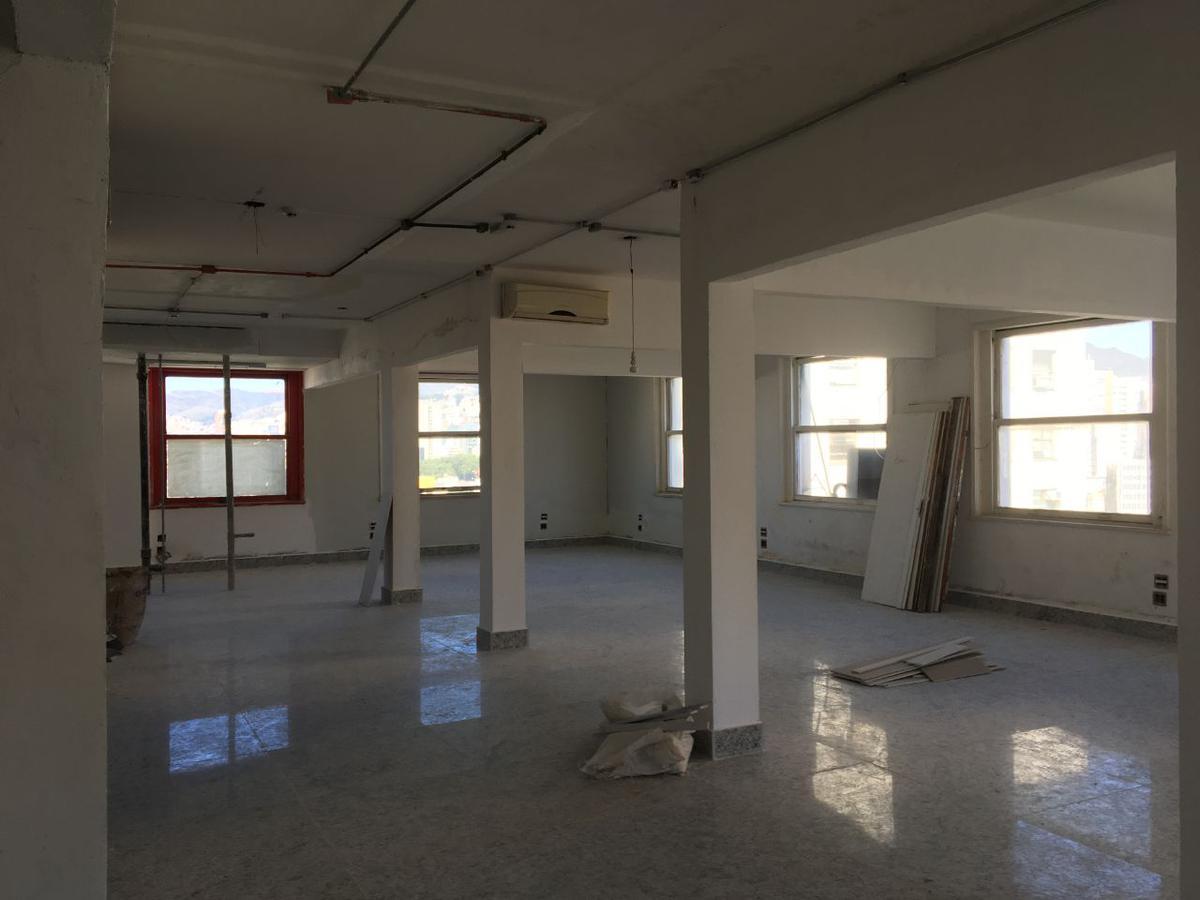 Andar, Centro, 1 Quarto, 0 Vaga