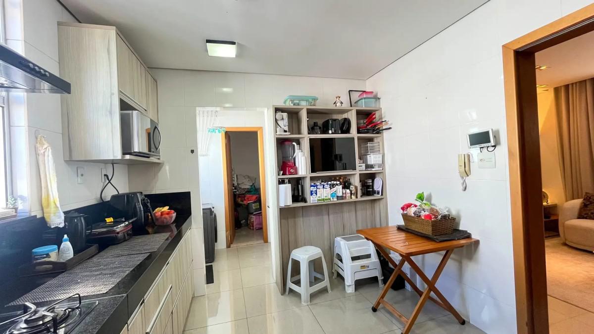 Cobertura, Buritis, 4 Quartos, 4 Vagas, 2 Suítes