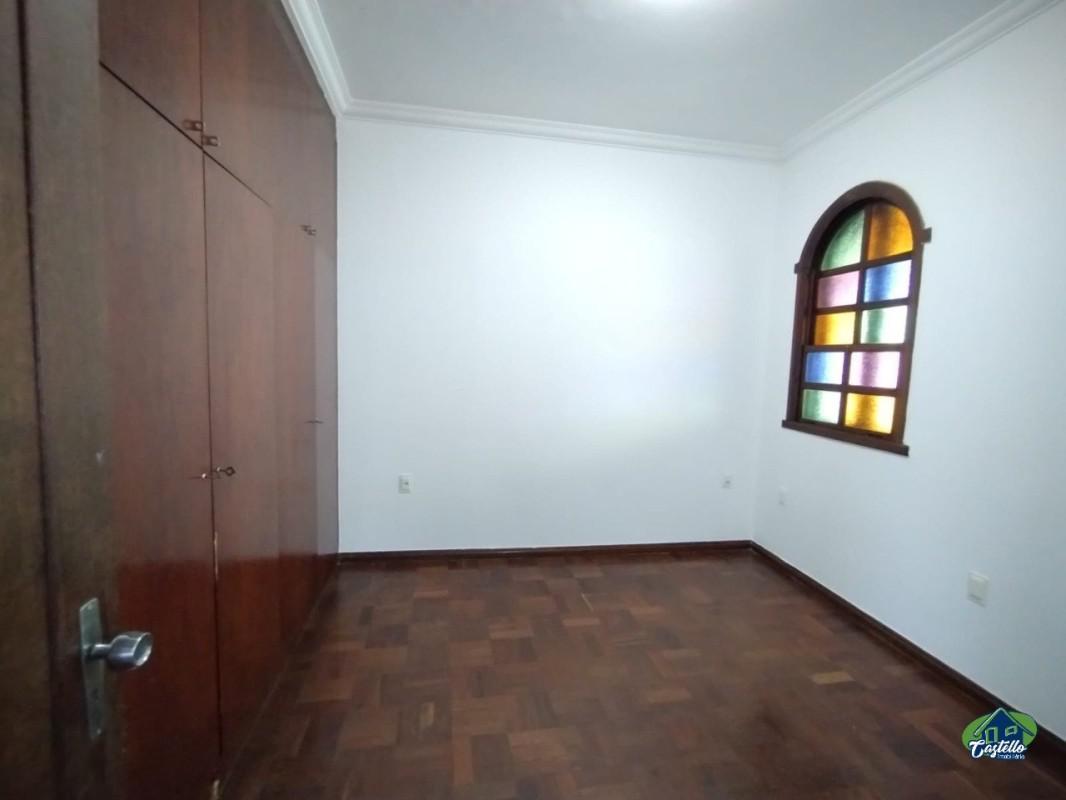 Casa, Concórdia, 4 Quartos, 2 Vagas, 1 Suíte