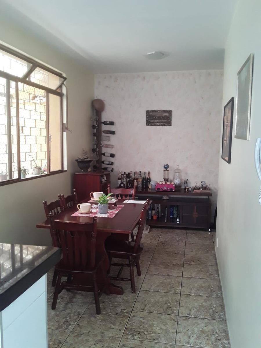 Casa, Sagrada Família, 3 Quartos, 2 Vagas, 1 Suíte