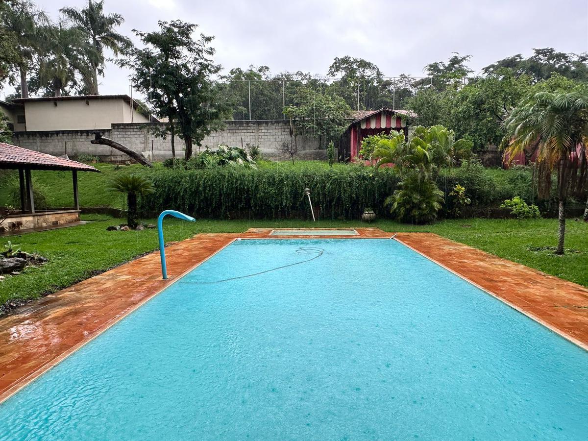 Fazenda, Condomínio Vale do Ouro, 4 Quartos, 5 Vagas, 2 Suítes