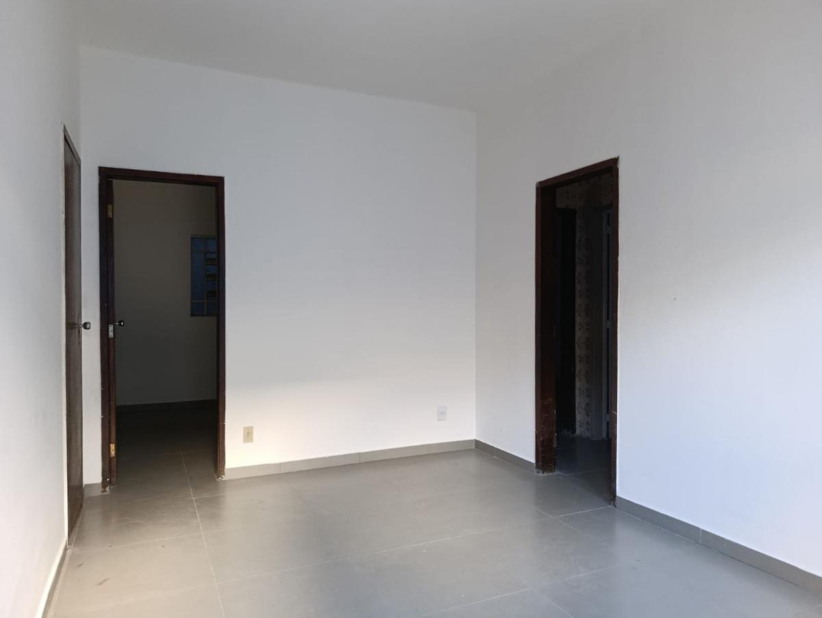 Casa, Jardim Montanhês, 4 Quartos, 2 Vagas, 1 Suíte