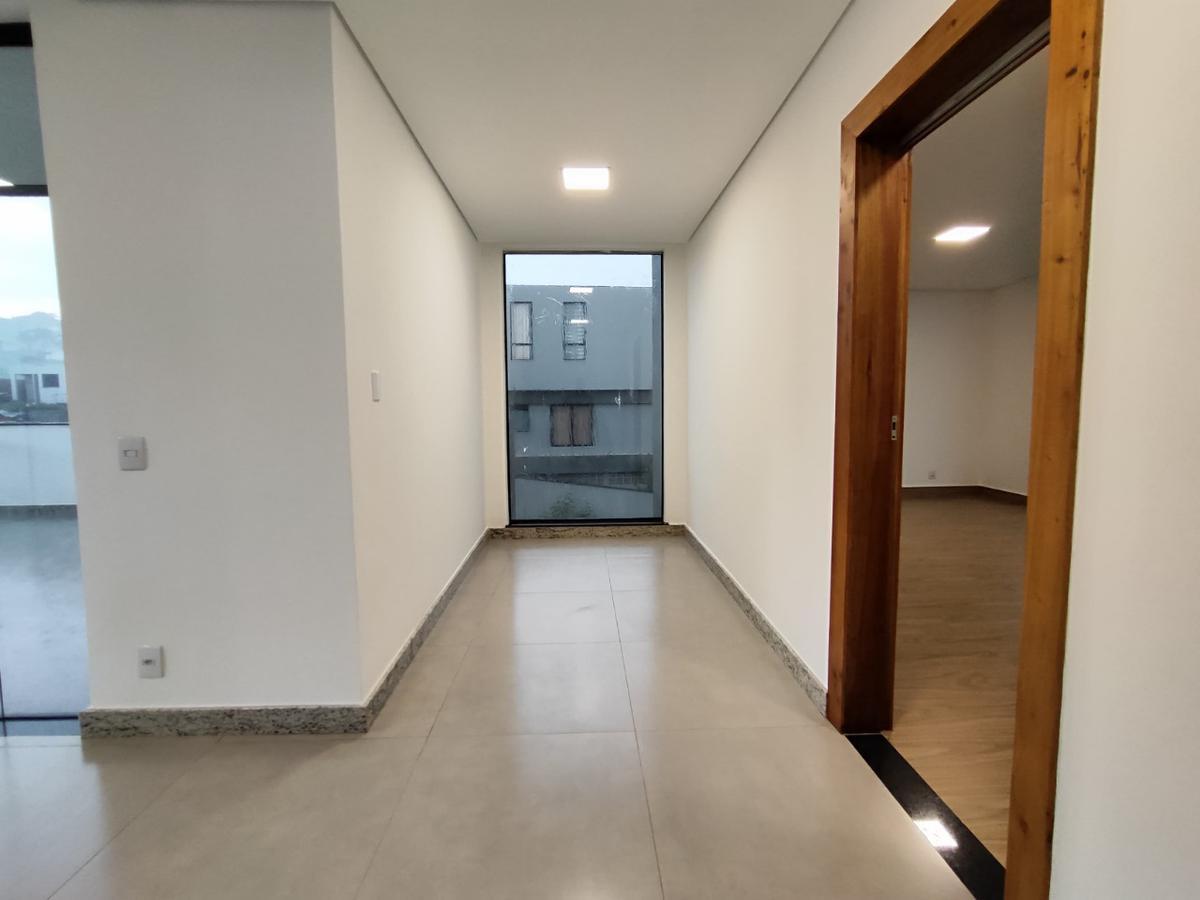 Casa, Alphaville Minas Gerais, 3 Quartos, 4 Vagas, 2 Suítes