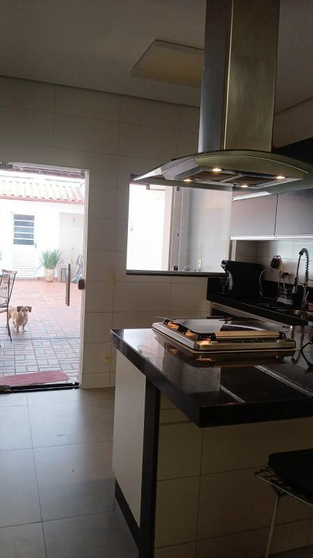 Casa, Álvaro Camargos, 3 Quartos, 2 Vagas, 1 Suíte