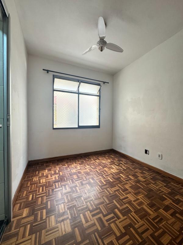 Apartamento, Sagrada Família, 2 Quartos, 1 Vaga, 1 Suíte