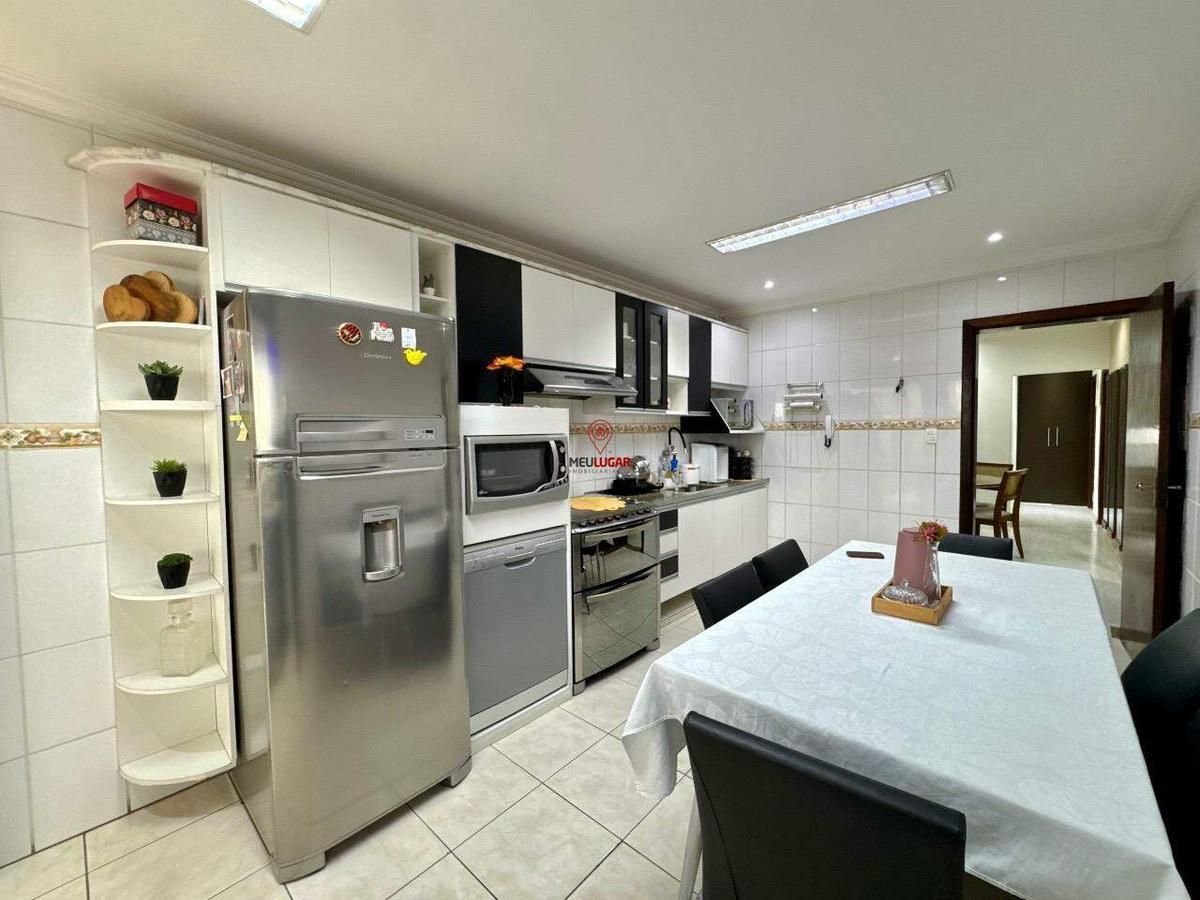 Casa, Novo das Industrias, 4 Quartos, 2 Vagas, 1 Suíte