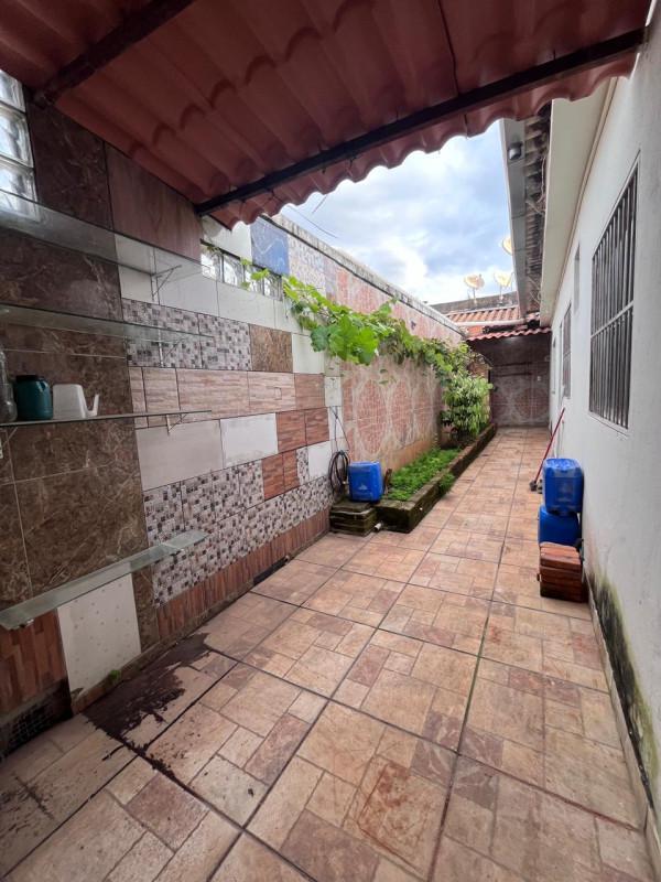Casa, Mangueiras, 2 Quartos, 3 Vagas, 1 Suíte