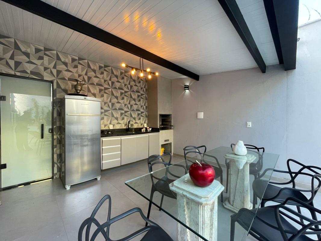 Casa, Santa Efigênia, 3 Quartos, 2 Vagas, 1 Suíte