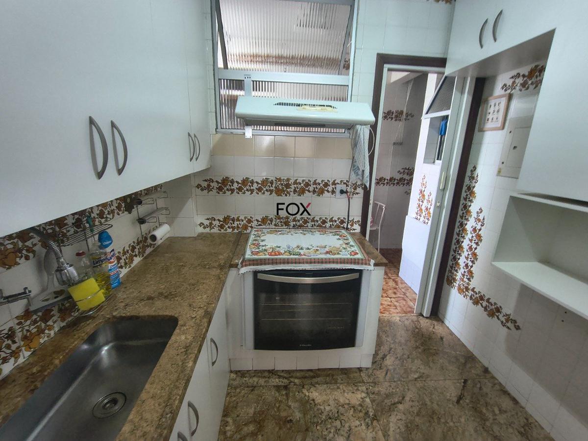 Apartamento, Vila Paris, 4 Quartos, 2 Vagas, 1 Suíte