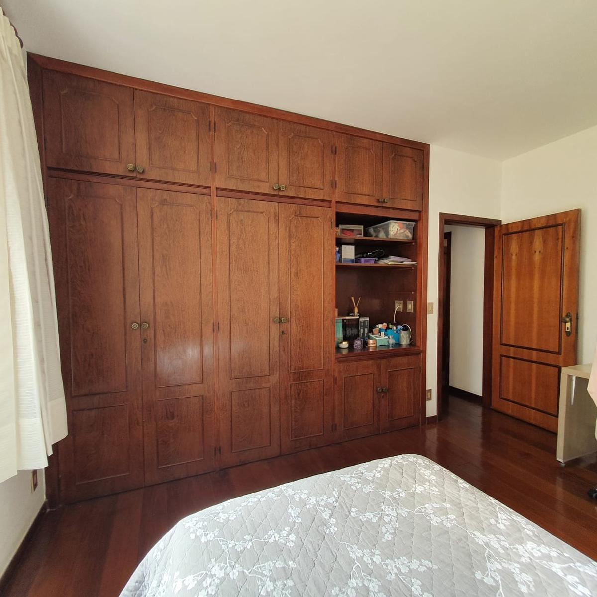 Casa, Santa Cruz, 4 Quartos, 6 Vagas, 2 Suítes