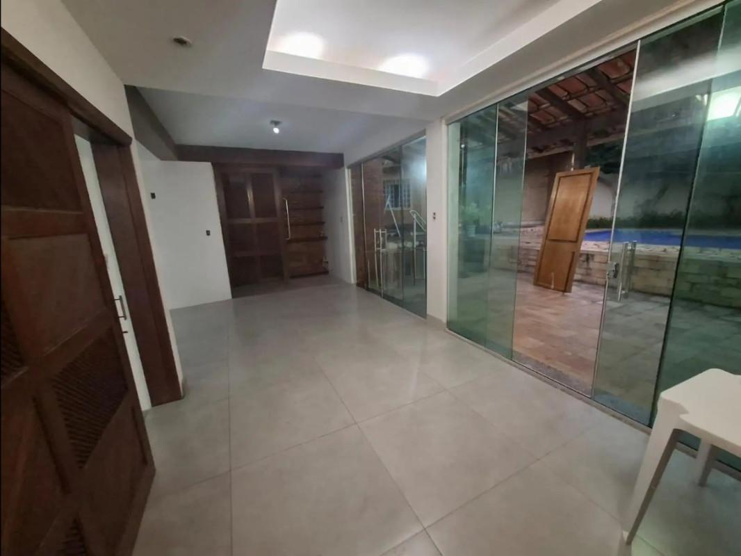 Casa, São Lucas, 6 Quartos, 5 Vagas, 1 Suíte