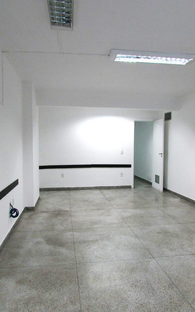 Loja, Funcionários