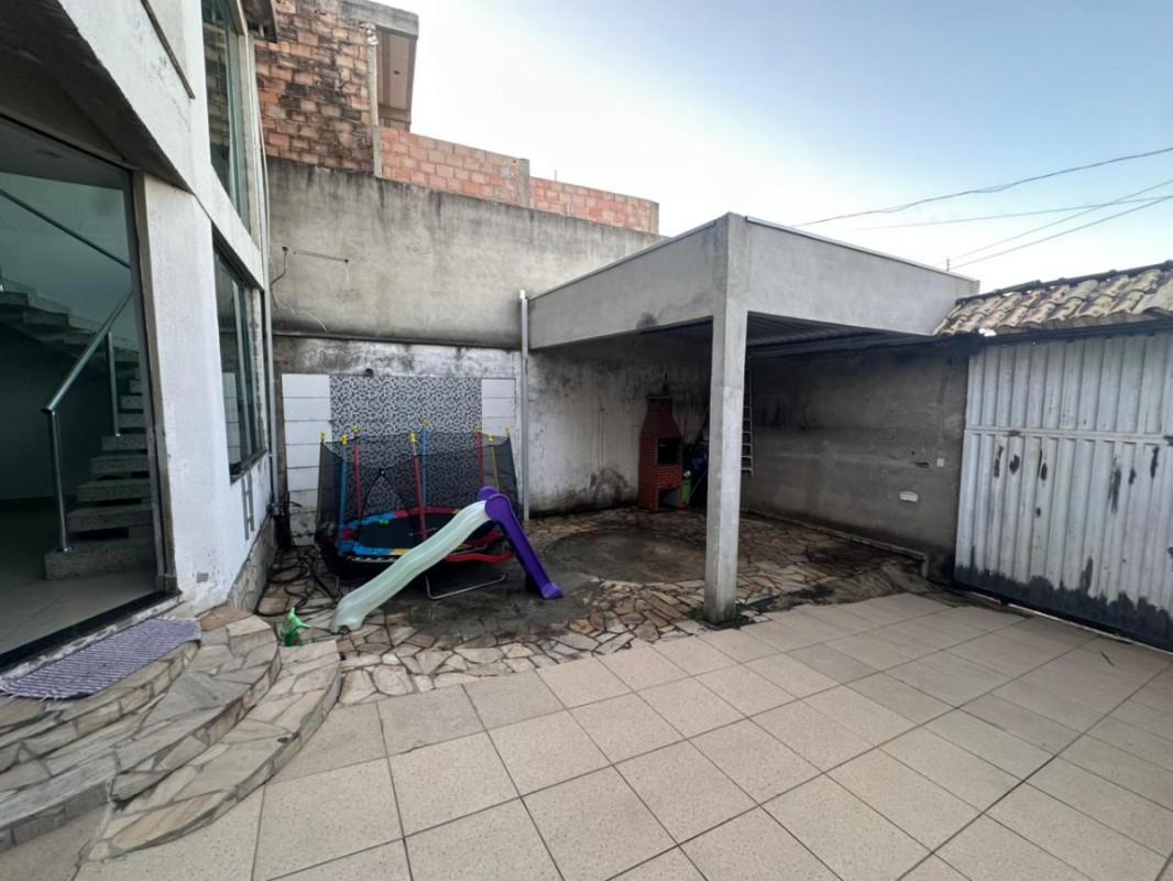 Casa, Estancias Imperiais, 3 Quartos, 5 Vagas, 1 Suíte