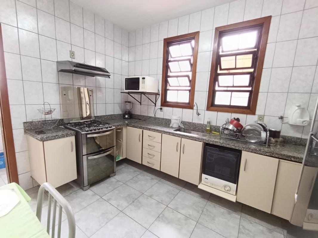 Casa, Caiçaras, 3 Quartos, 9 Vagas, 1 Suíte
