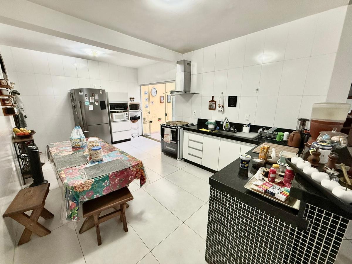 Casa, Liberdade, 5 Quartos, 4 Vagas, 2 Suítes