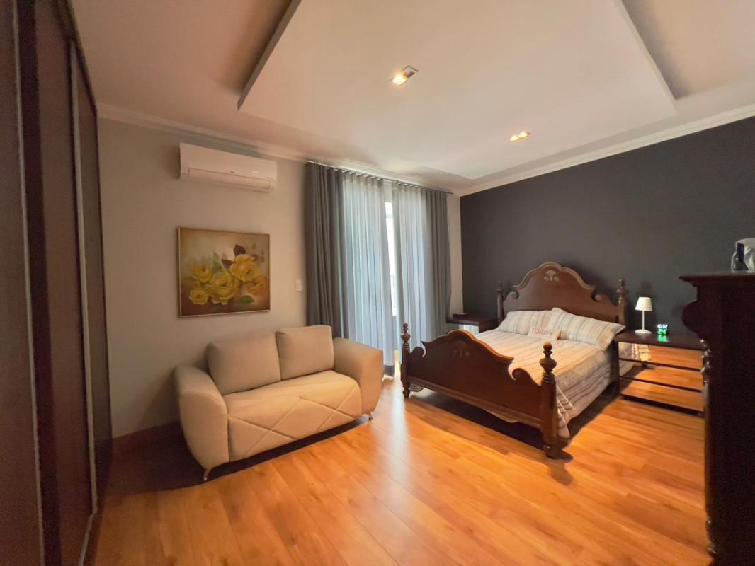 Casa, Castelo, 4 Quartos, 4 Vagas, 1 Suíte