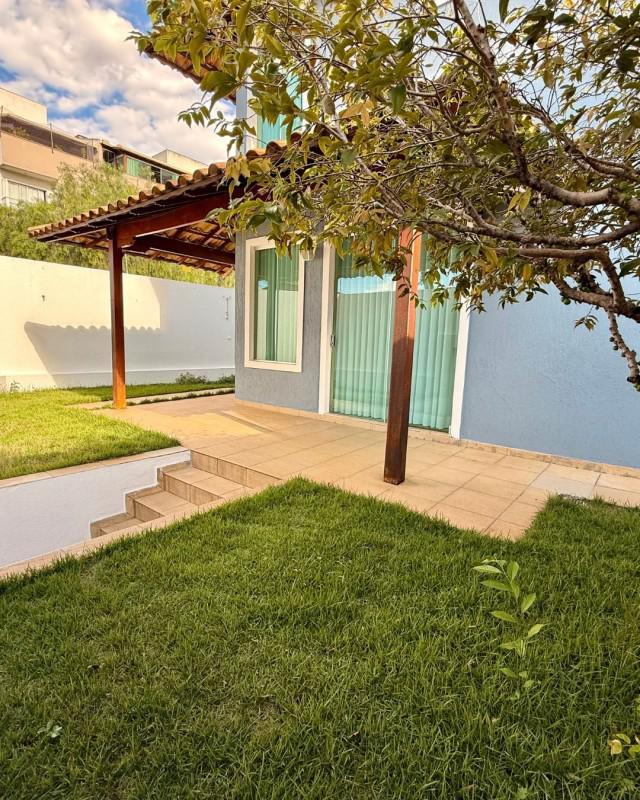 Casa, Castelo, 4 Quartos, 3 Vagas, 1 Suíte