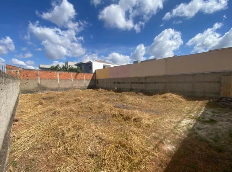 Lote, São Cristóvão, 1 Quarto, 0 Vaga