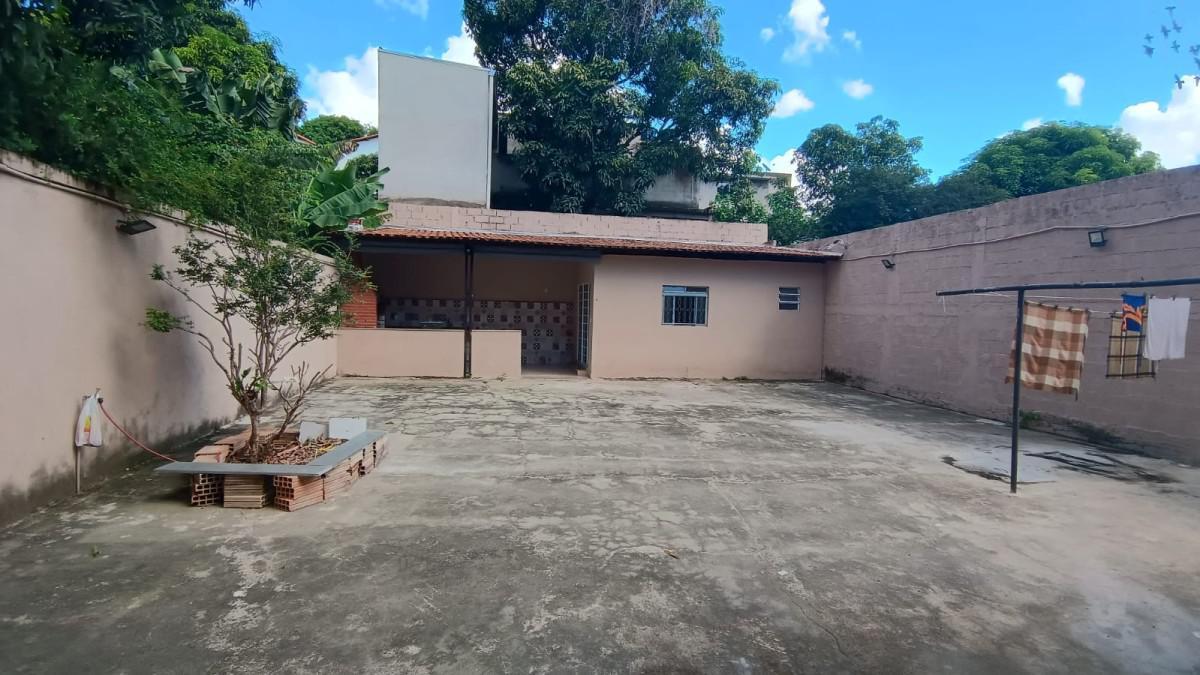 Casa, Goiânia, 6 Quartos, 2 Vagas, 2 Suítes
