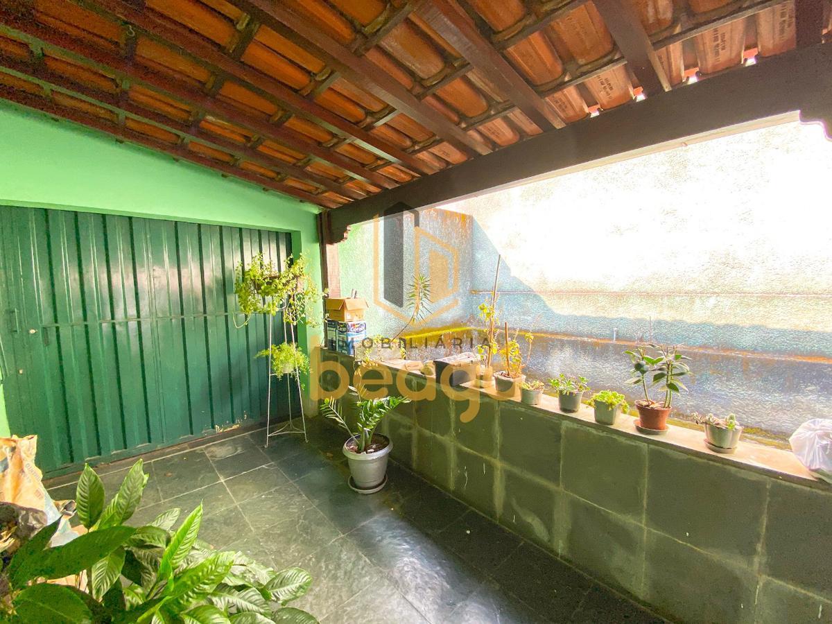 Casa, Parque Turistas, 3 Quartos, 8 Vagas, 2 Suítes