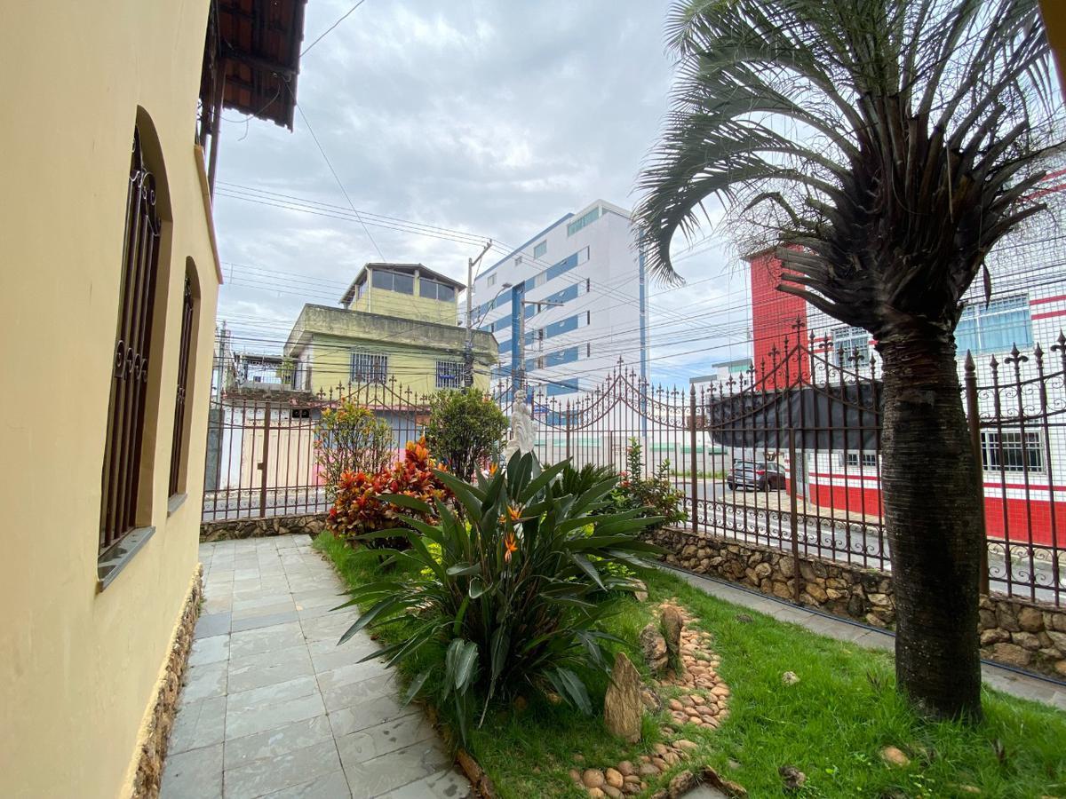 Casa, Sagrada Família, 7 Quartos, 4 Vagas, 2 Suítes