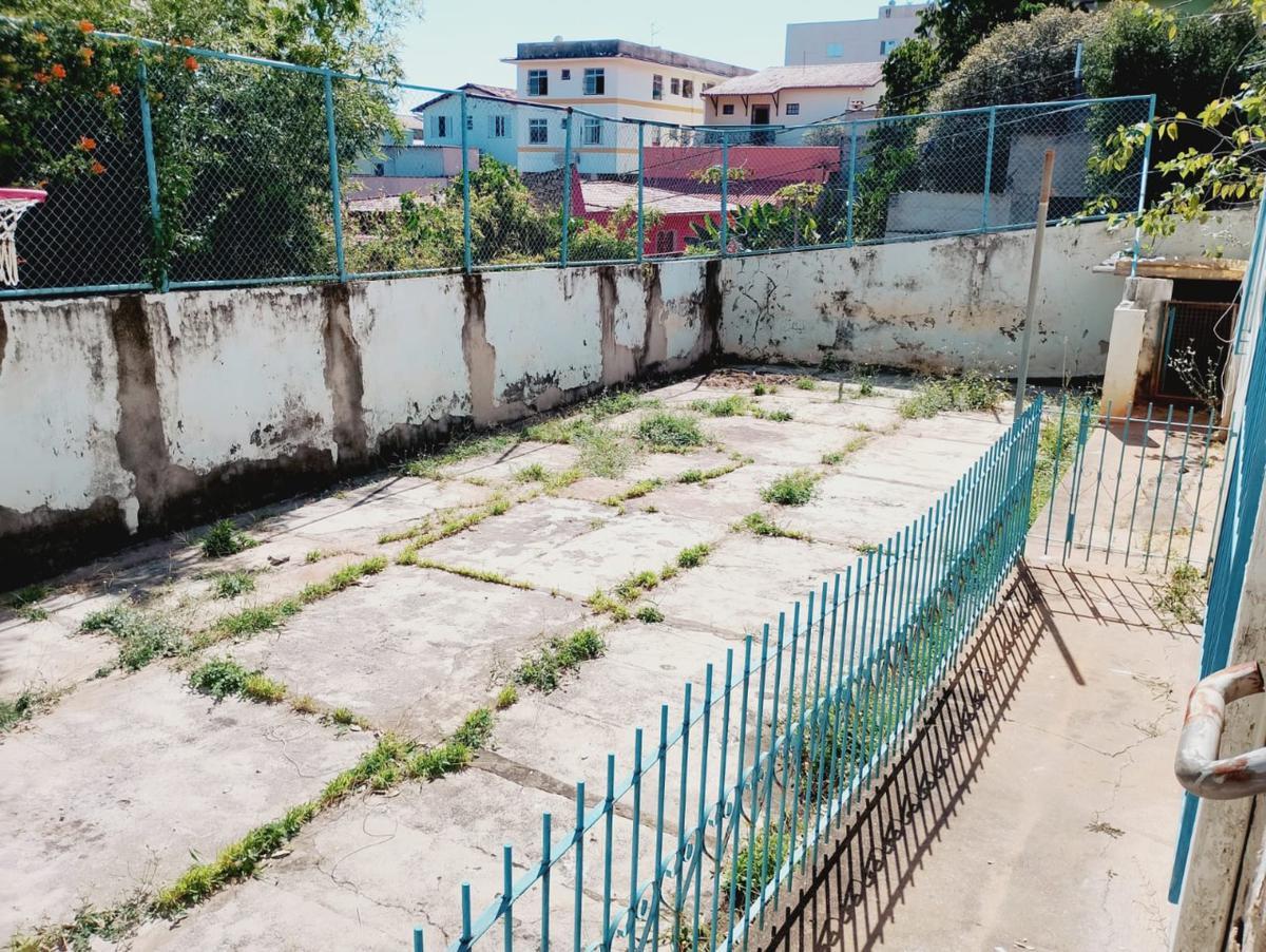 Casa, Santa Branca, 3 Quartos, 4 Vagas, 1 Suíte
