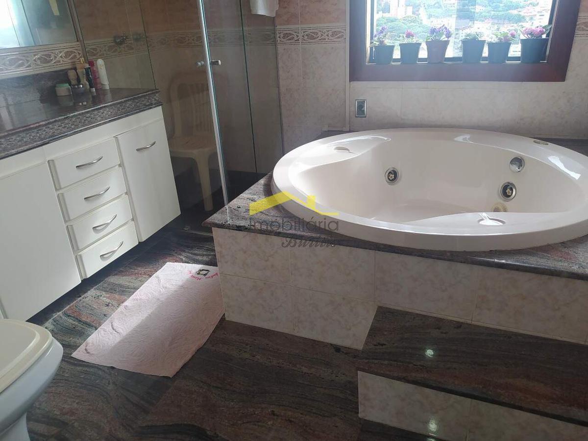 Casa, Estoril, 7 Quartos, 6 Vagas, 3 Suítes