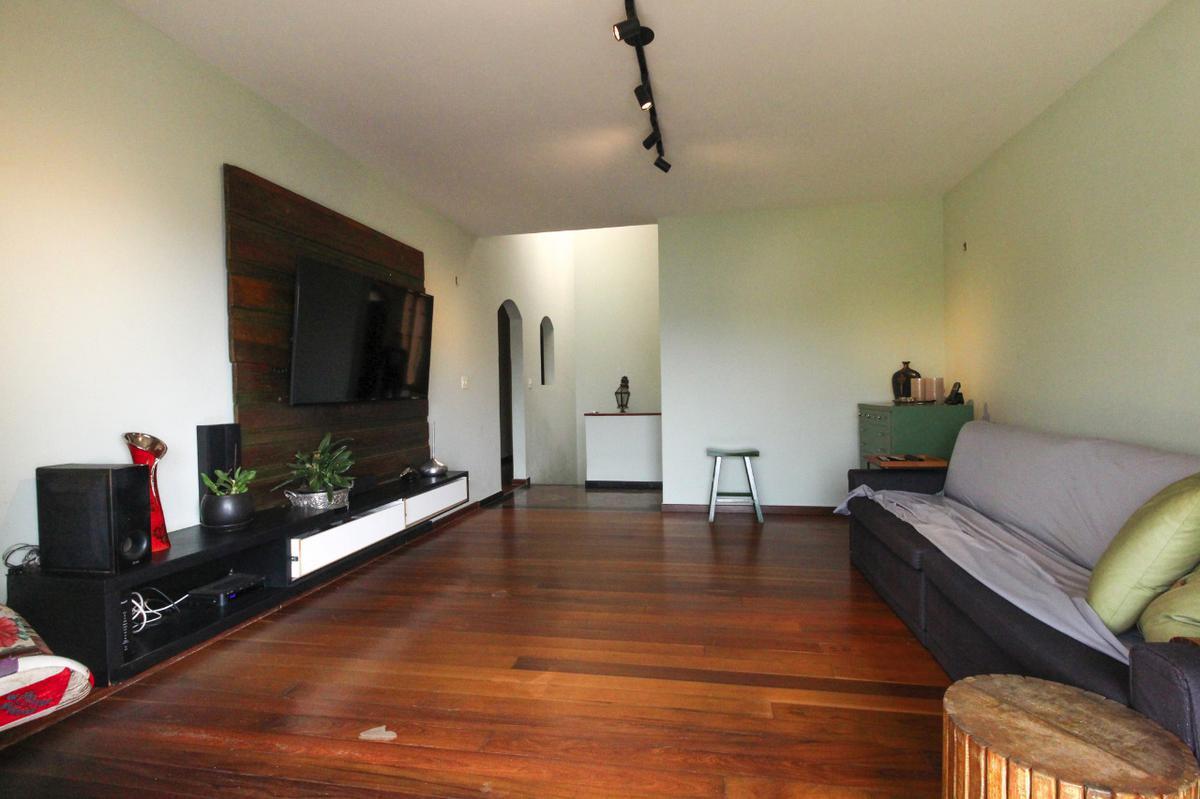 Casa, Buritis, 4 Quartos, 4 Vagas, 1 Suíte