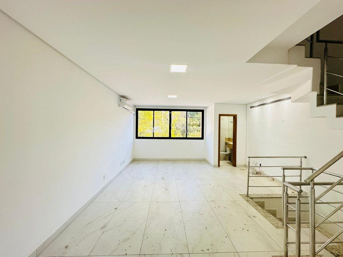 Casa, Itapoã, 3 Quartos, 4 Vagas, 1 Suíte