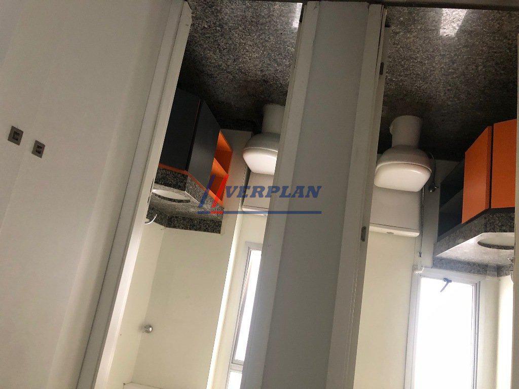 Prédio, Funcionários, 3 Vagas