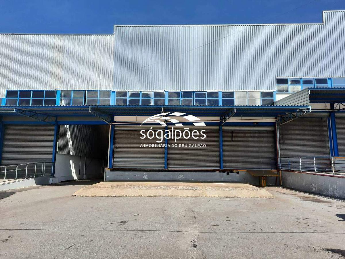 Galpão, Bandeirinhas, 4 Vagas