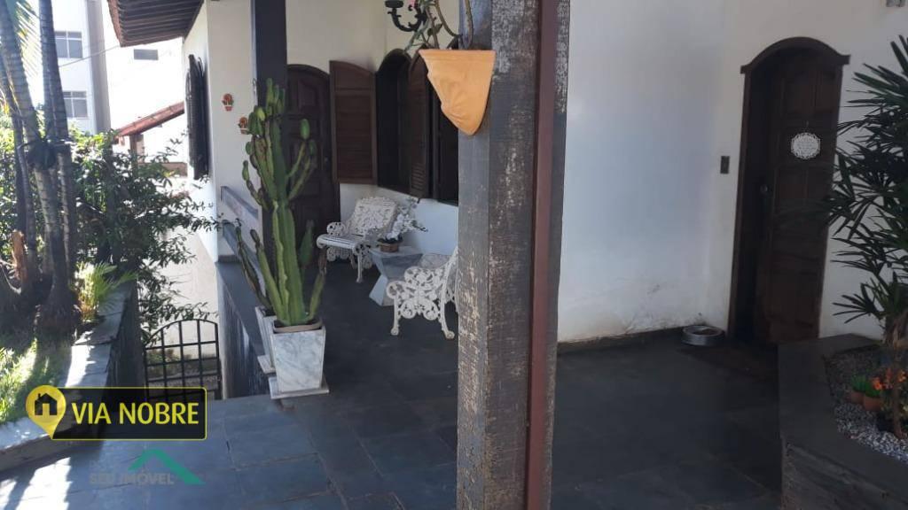 Casa Comercial, Santa Lúcia, 5 Quartos, 15 Vagas