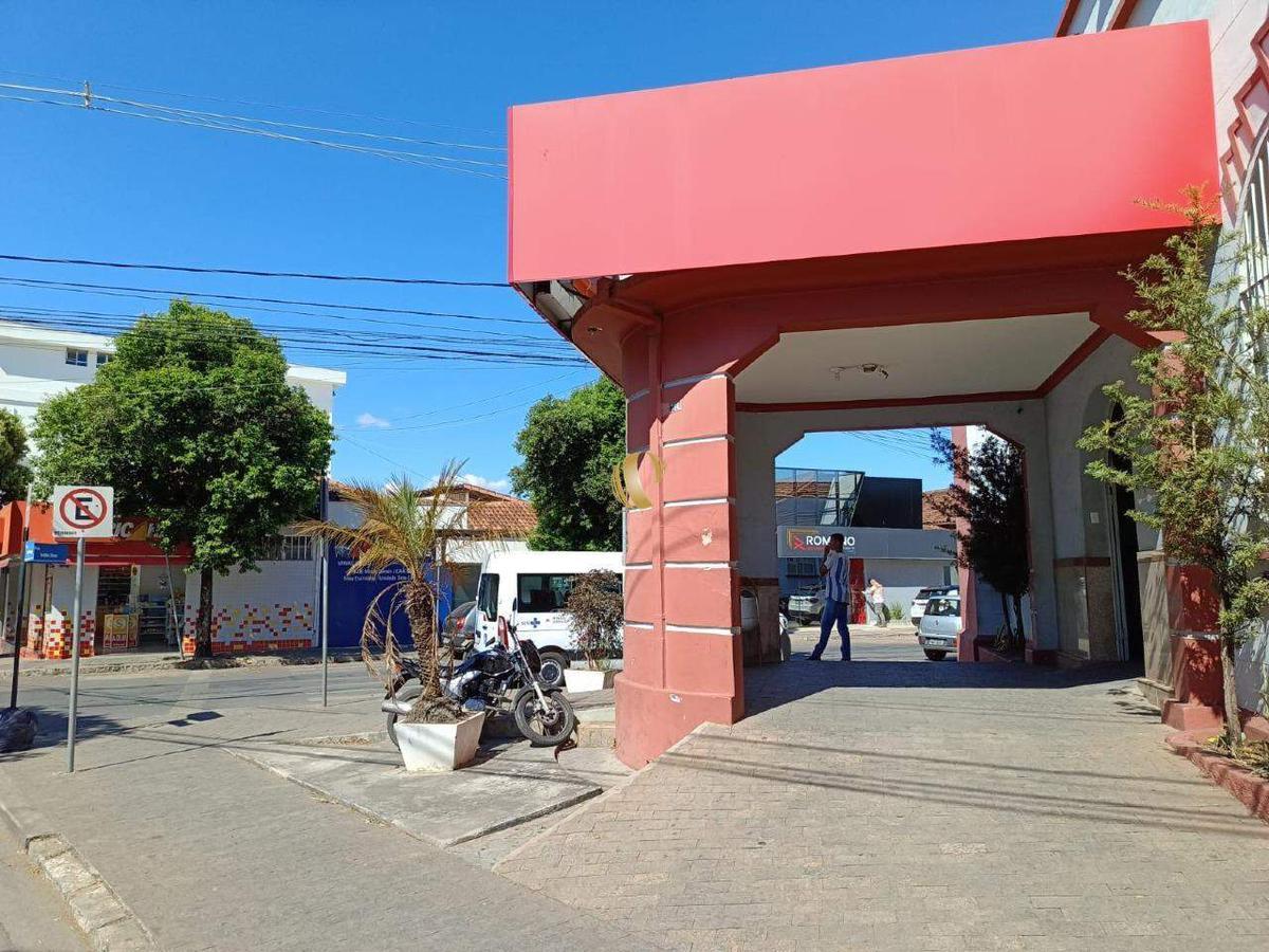 Prédio, Centro, 0 Quarto, 0 Vaga