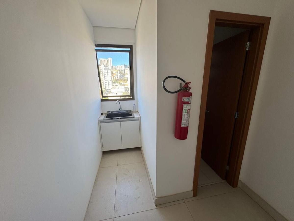 Sala, Estoril, 0 Quarto, 0 Vaga