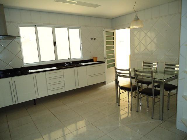 Casa em Condomínio, Jardim Paquetá, 5 Quartos, 10 Vagas, 1 Suíte