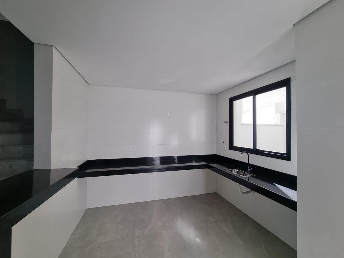 Casa, Itapoã, 3 Quartos, 2 Vagas, 1 Suíte