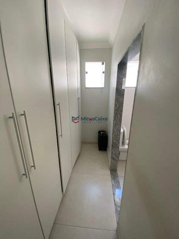 Casa, Santa Maria, 4 Quartos, 3 Vagas, 3 Suítes