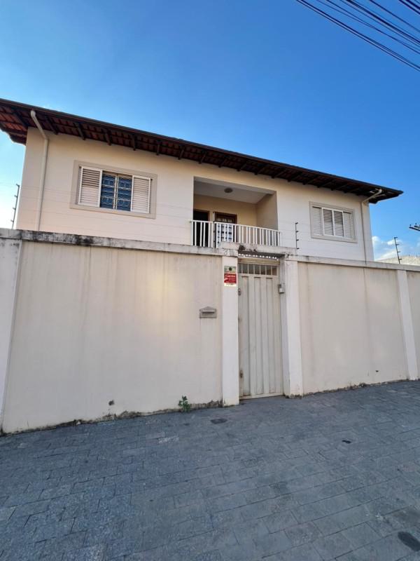 Casa, Arvoredo, 4 Quartos, 6 Vagas, 1 Suíte