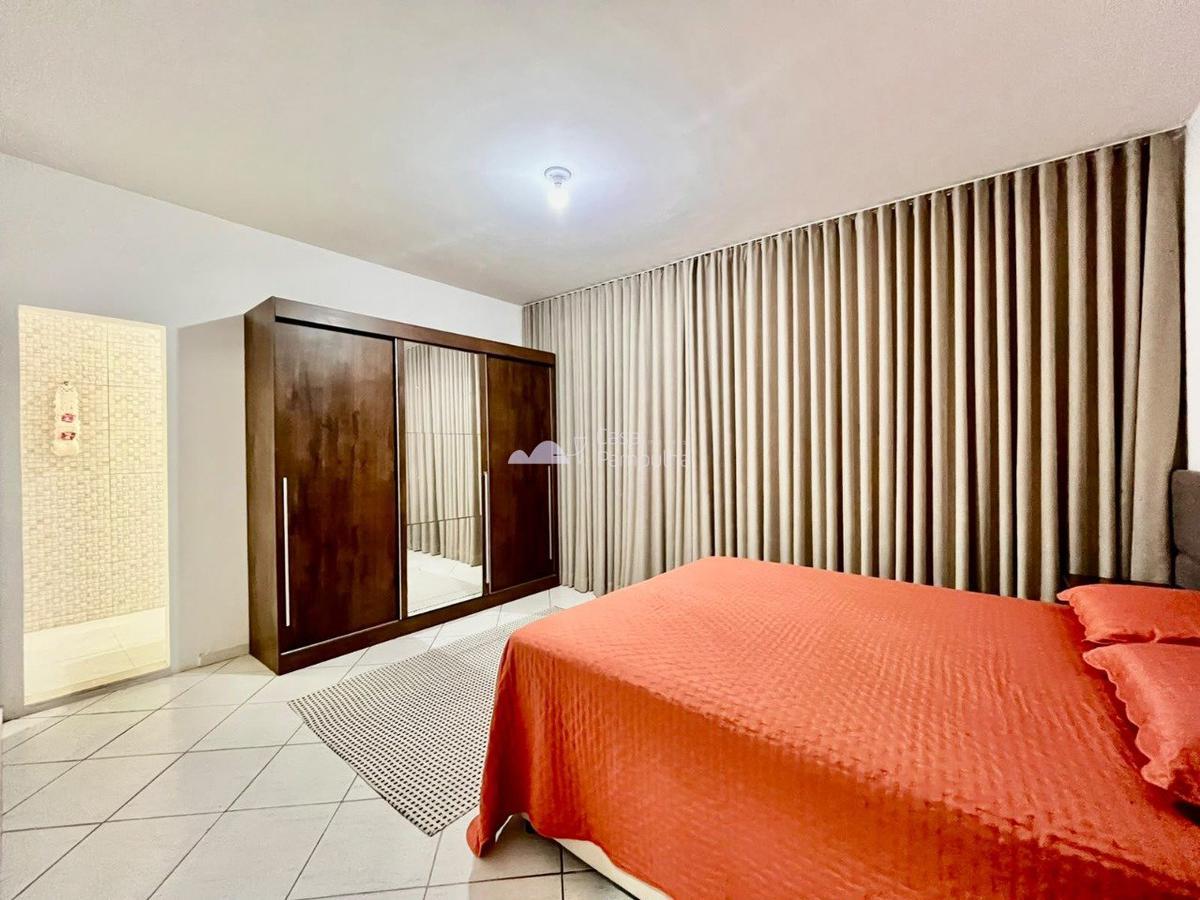 Casa, Planalto, 6 Quartos, 6 Vagas, 2 Suítes