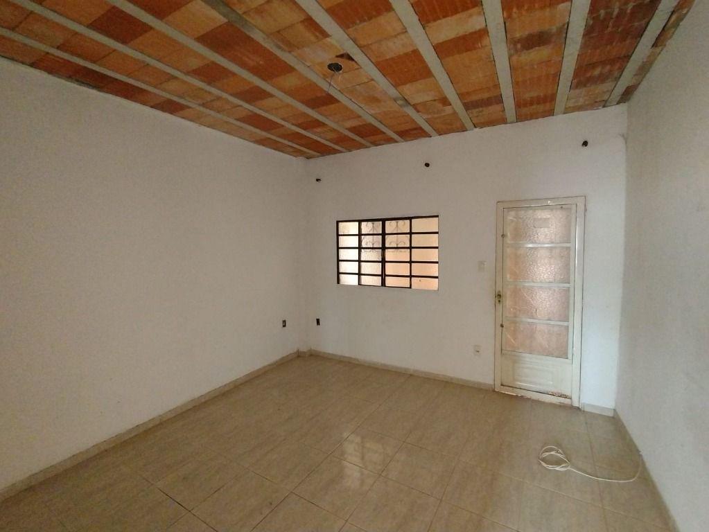 Casa, Córrego da Ilha, 2 Quartos, 0 Vaga