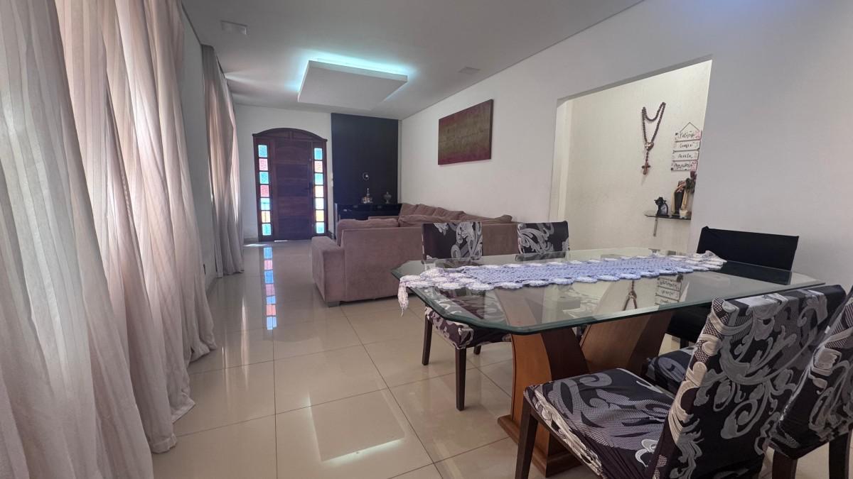 Casa, Álvaro Camargos, 4 Quartos, 5 Vagas, 2 Suítes